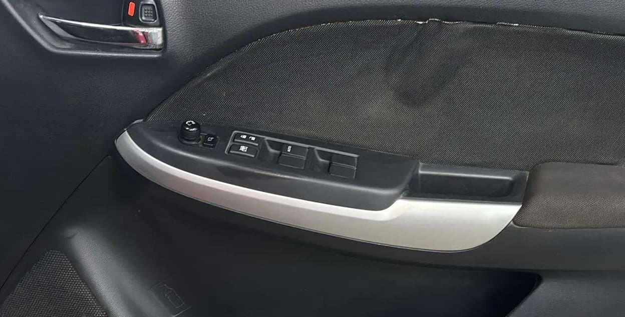 2017 Maruti Baleno ZETA PETROL 1.2, Petrol, Manual, 39,052 km, Driver Side Door Panels Control