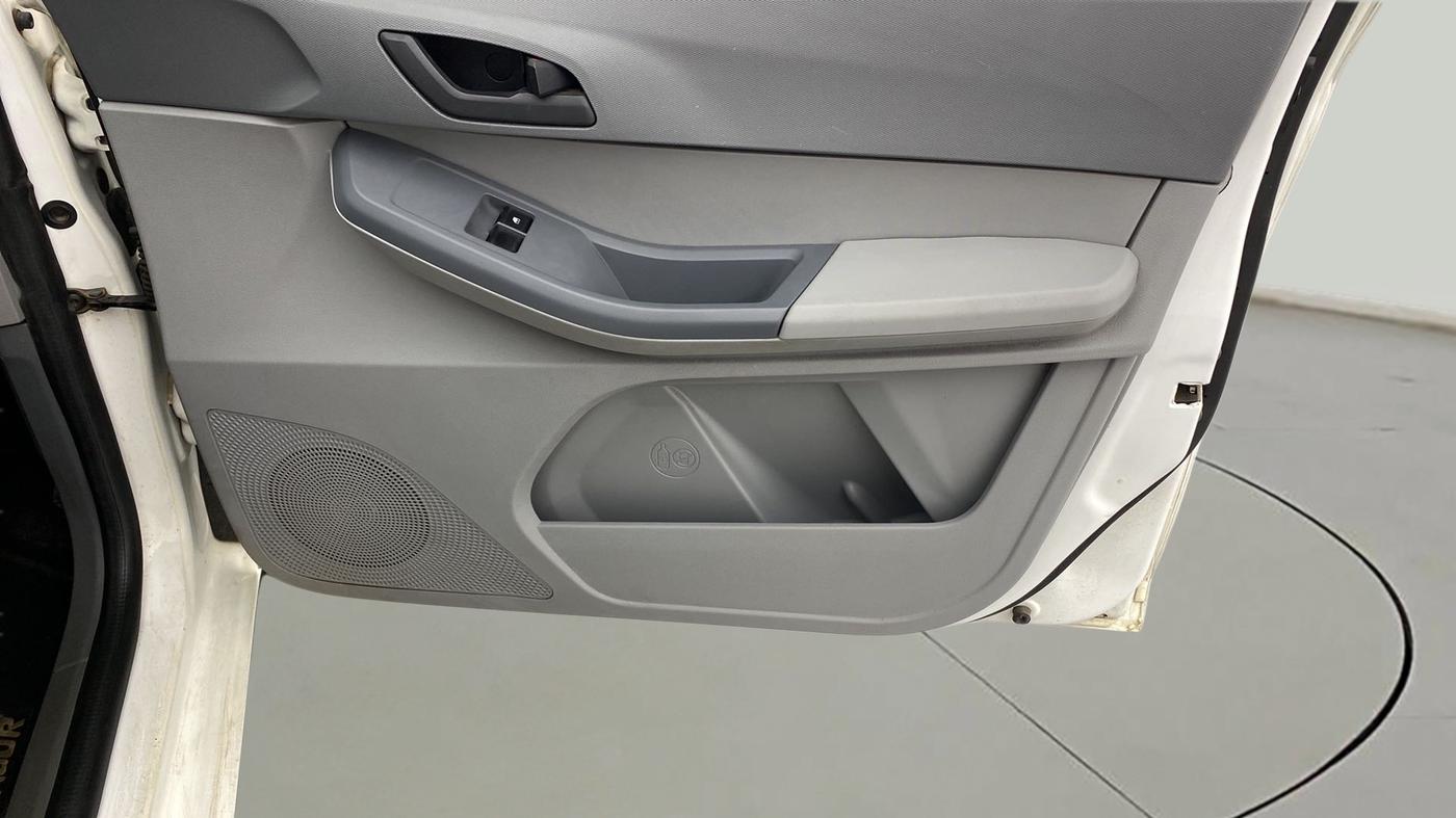 2023 Tata TIGOR XE PETROL, Petrol, Manual, 33,486 km, Driver Side Door Panels Control