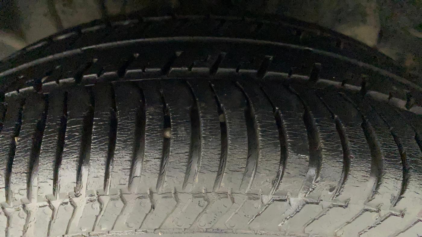2013 Ford Ecosport TITANIUM 1.0L ECOBOOST, Petrol, Manual, 76,389 km, Left Front Tyre Tread