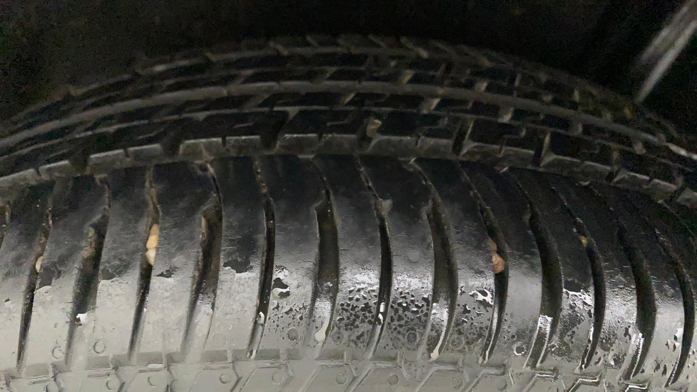 2013 Ford Ecosport TITANIUM 1.0L ECOBOOST, Petrol, Manual, 76,389 km, Left Rear Tyre Tread