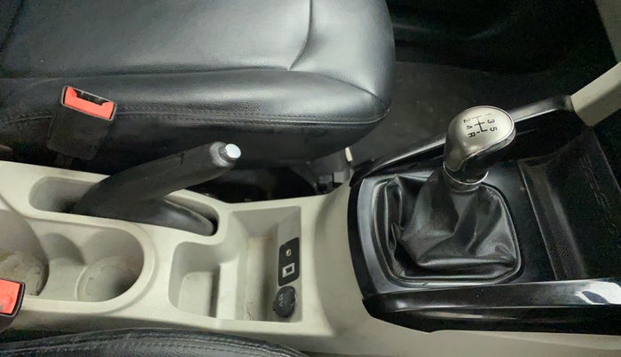 2013 Ford Ecosport TITANIUM 1.0L ECOBOOST, Petrol, Manual, 76,389 km, Gear Lever