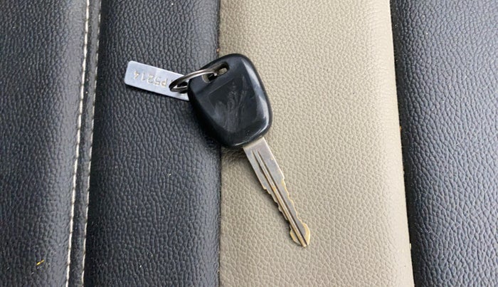 2017 Maruti Celerio VXI, Petrol, Manual, 37,818 km, Key Close Up