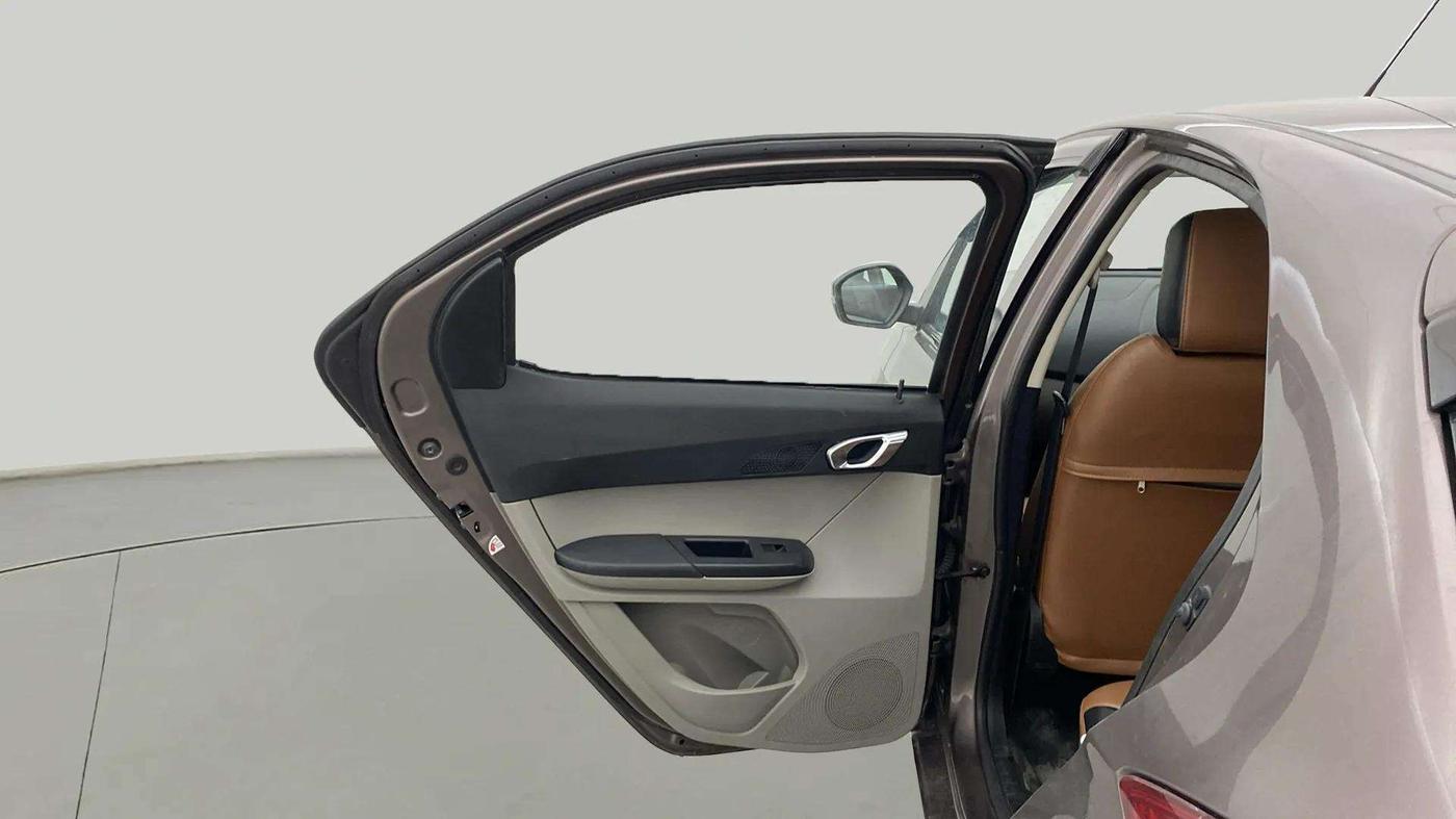 2018 Tata Tiago XZ PETROL, Petrol, Manual, 41,475 km, LHS Rear Door