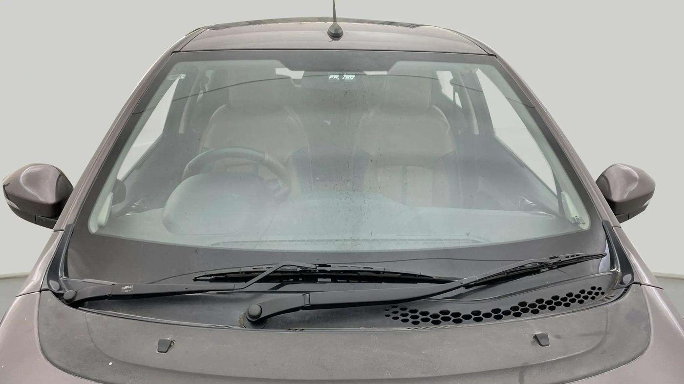 2018 Tata Tiago XZ PETROL, Petrol, Manual, 41,475 km, Front Windshield