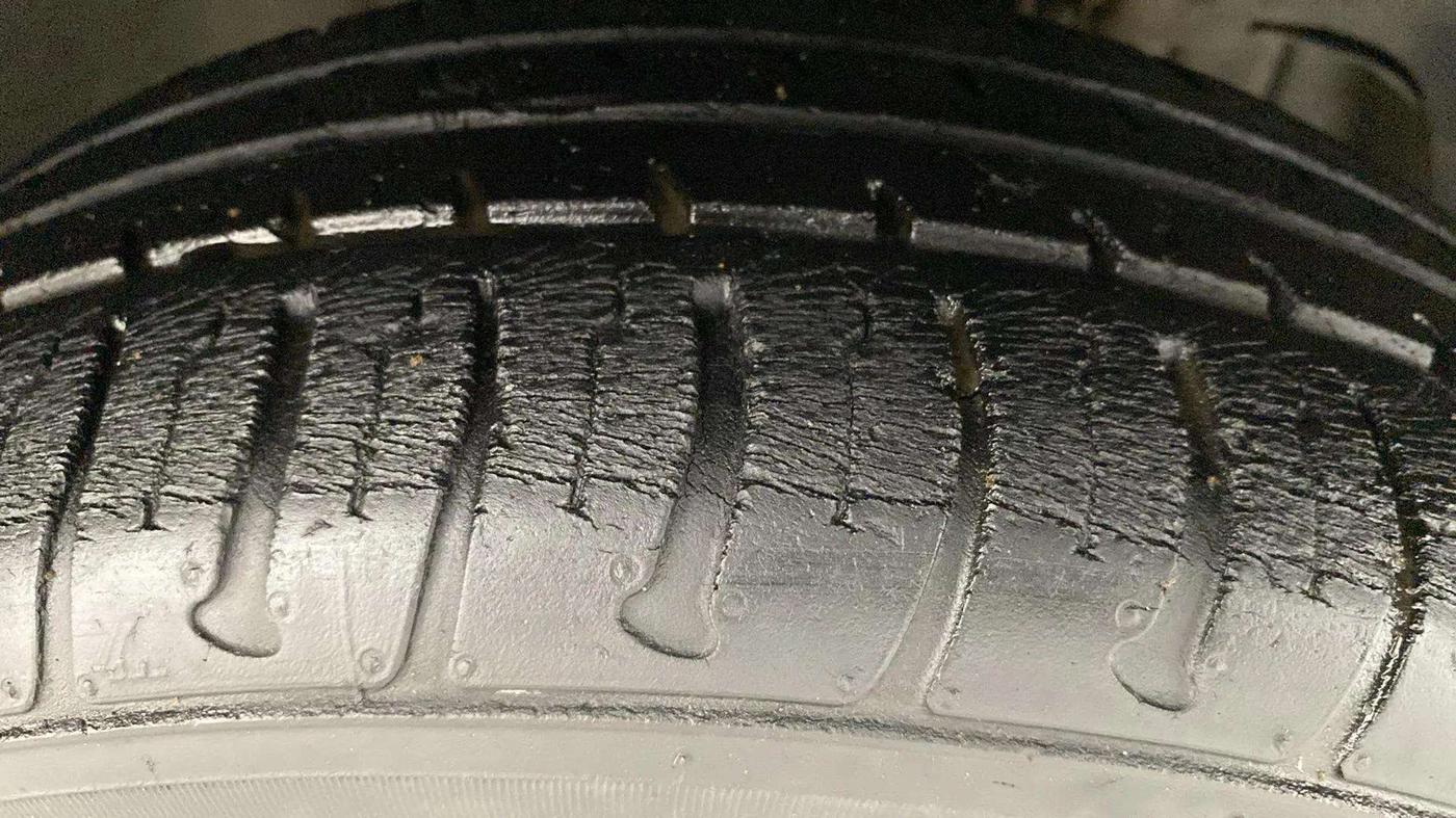 2018 Tata Tiago XZ PETROL, Petrol, Manual, 41,475 km, Right Front Tyre Tread
