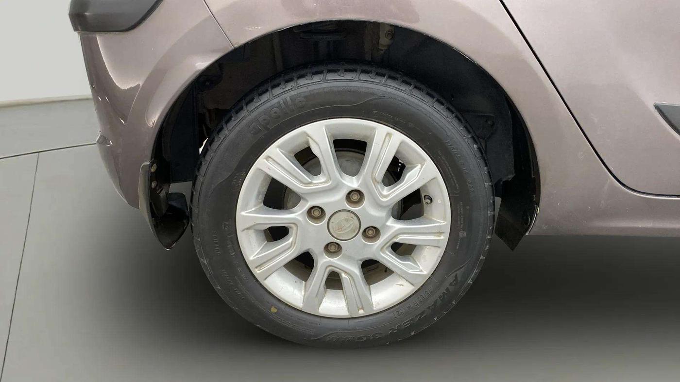 2018 Tata Tiago XZ PETROL, Petrol, Manual, 41,475 km, Right Rear Wheel