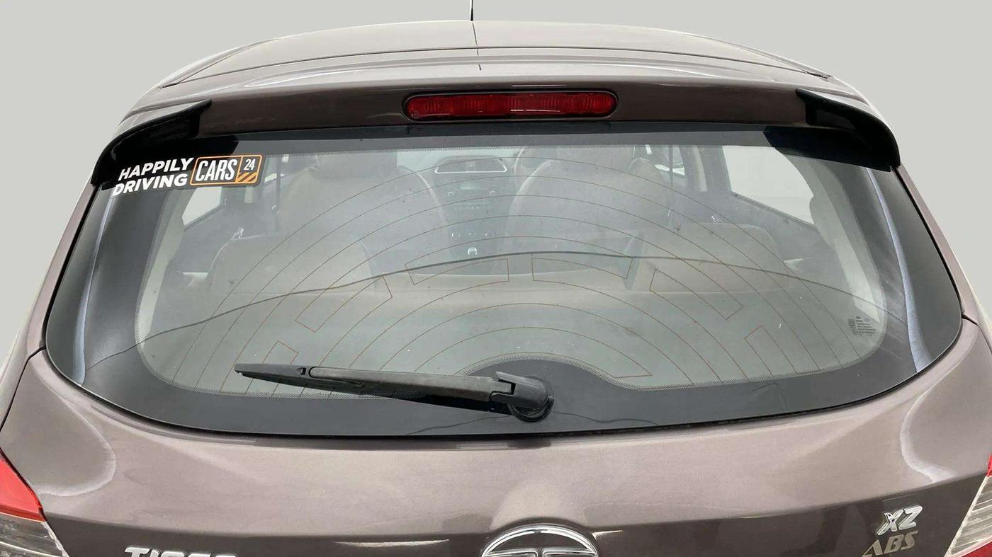 2018 Tata Tiago XZ PETROL, Petrol, Manual, 41,475 km, Rear Windshield
