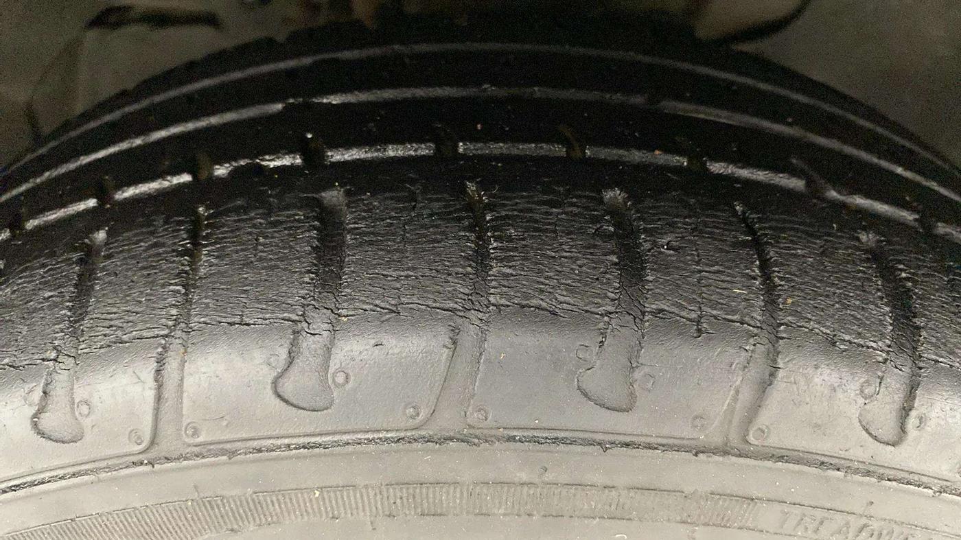 2018 Tata Tiago XZ PETROL, Petrol, Manual, 41,475 km, Left Front Tyre Tread