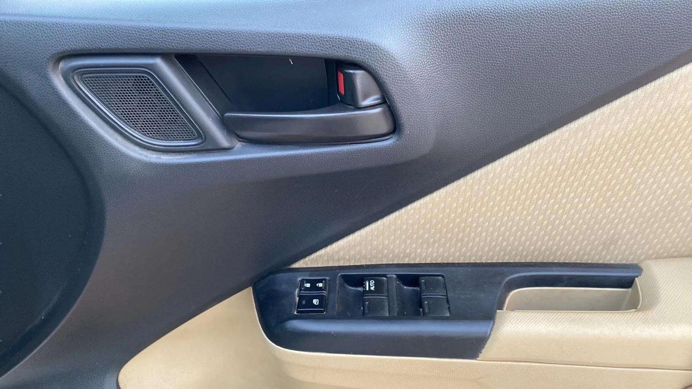 2019 Honda City 1.5L I-VTEC SV, Petrol, Manual, 48,417 km, Driver Side Door Panels Control