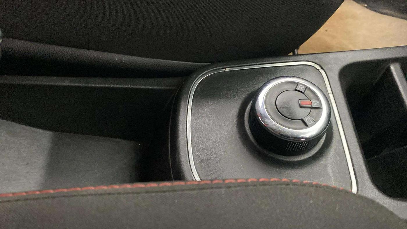 2019 Renault Kwid RXT 1.0 AMT (O), Petrol, Automatic, 30,071 km, Gear Lever