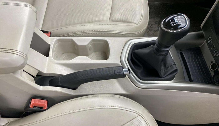 2019 Mahindra XUV300 W8 (O) 1.2 PETROL, Petrol, Manual, 38,596 km, Gear Lever