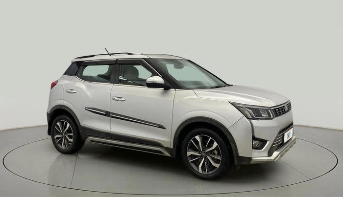 2019 Mahindra XUV300 W8 (O) 1.2 PETROL, Petrol, Manual, 38,596 km, Right Front Diagonal