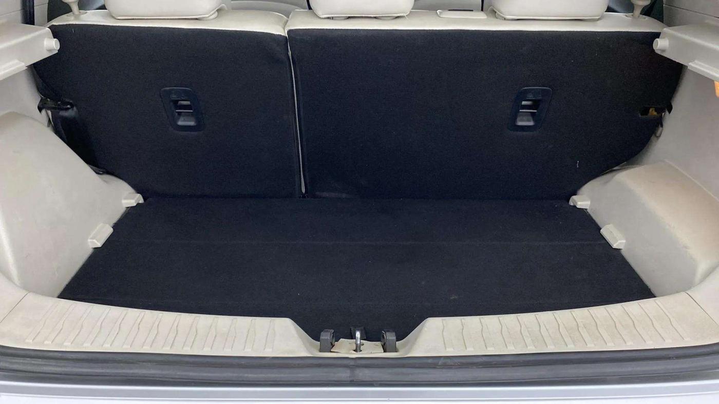 2019 Mahindra XUV300 W8 (O) 1.2 PETROL, Petrol, Manual, 38,596 km, Boot Open Zoomed View