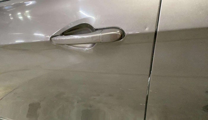 2017 Tata Tiago XZA PETROL, Petrol, Automatic, 75,267 km, Front passenger door - Slightly dented