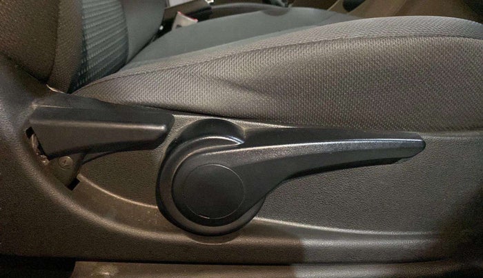 2017 Tata Tiago XZA PETROL, Petrol, Automatic, 75,267 km, Driver Side Adjustment Panel