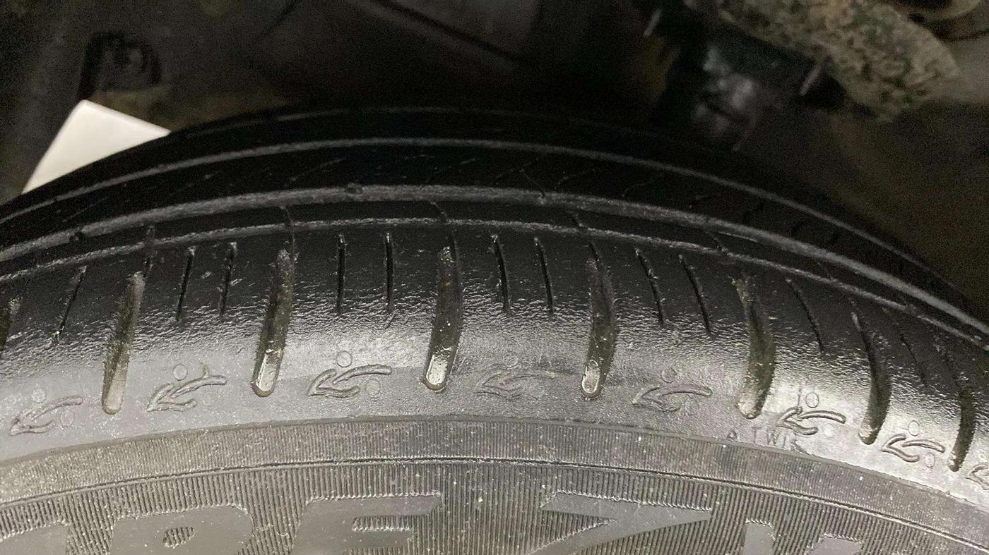 2023 Hyundai AURA S 1.2, Petrol, Manual, 38,326 km, Left Front Tyre Tread