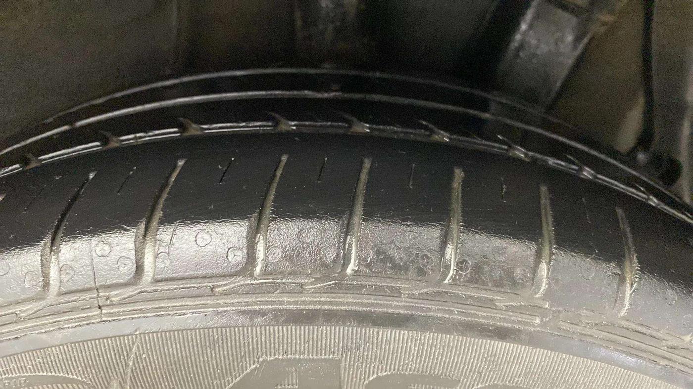 2023 Hyundai AURA S 1.2, Petrol, Manual, 38,326 km, Left Rear Tyre Tread