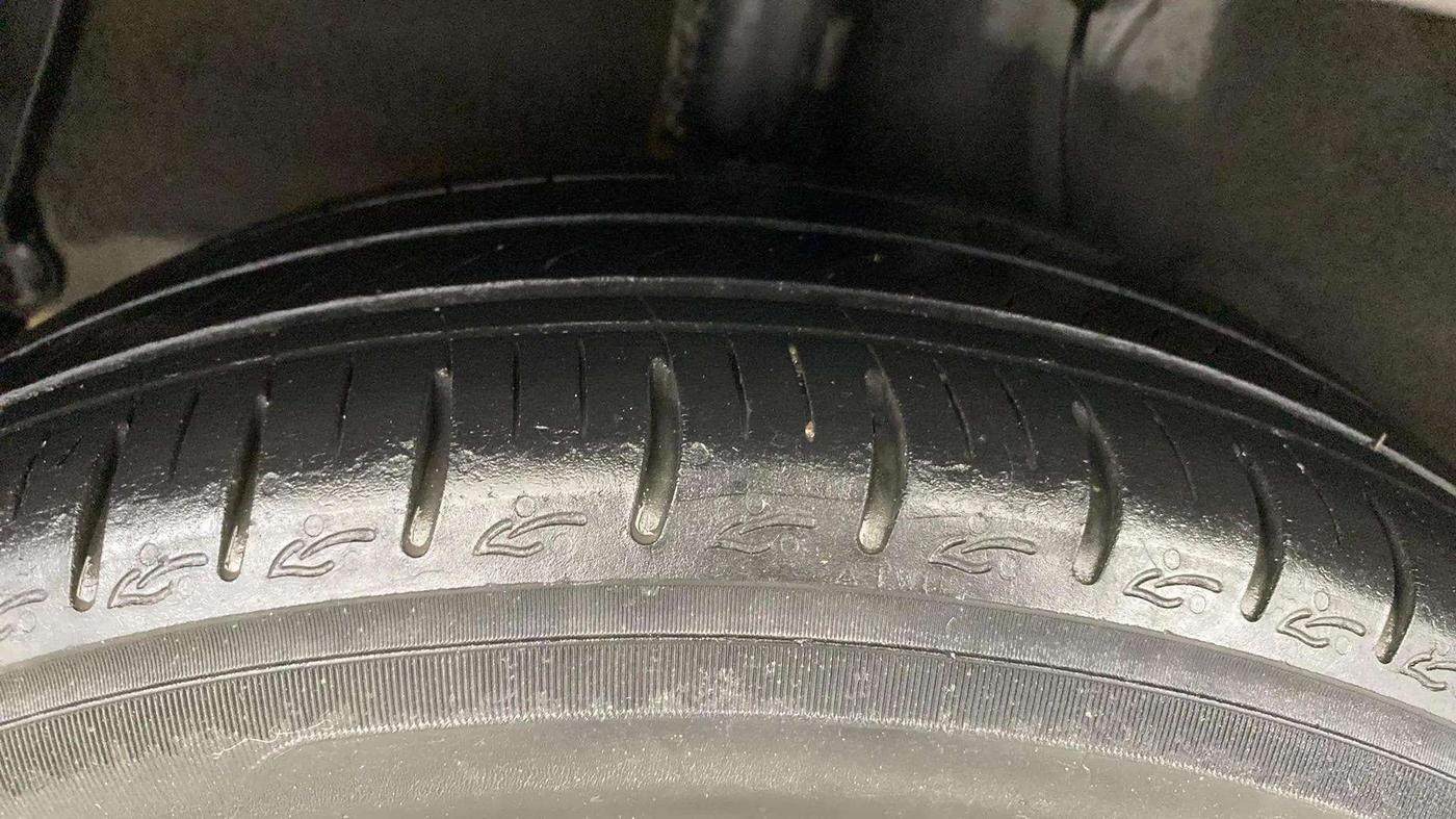 2023 Hyundai AURA S 1.2, Petrol, Manual, 38,326 km, Right Rear Tyre Tread