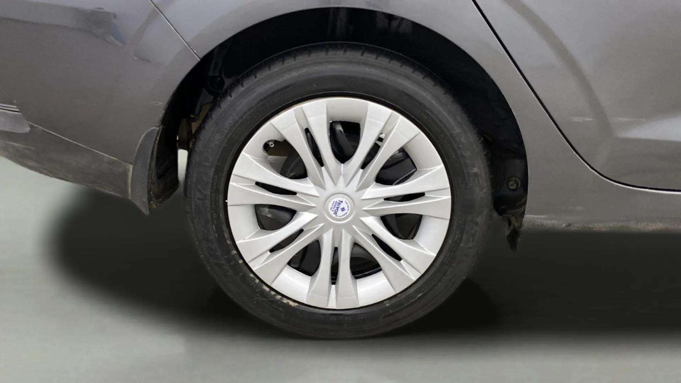 2023 Hyundai AURA S 1.2, Petrol, Manual, 38,326 km, Right Rear Wheel