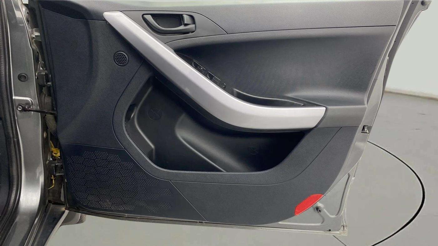 2021 Tata NEXON XM PETROL, Petrol, Manual, 20,968 km, Driver Side Door Panels Control