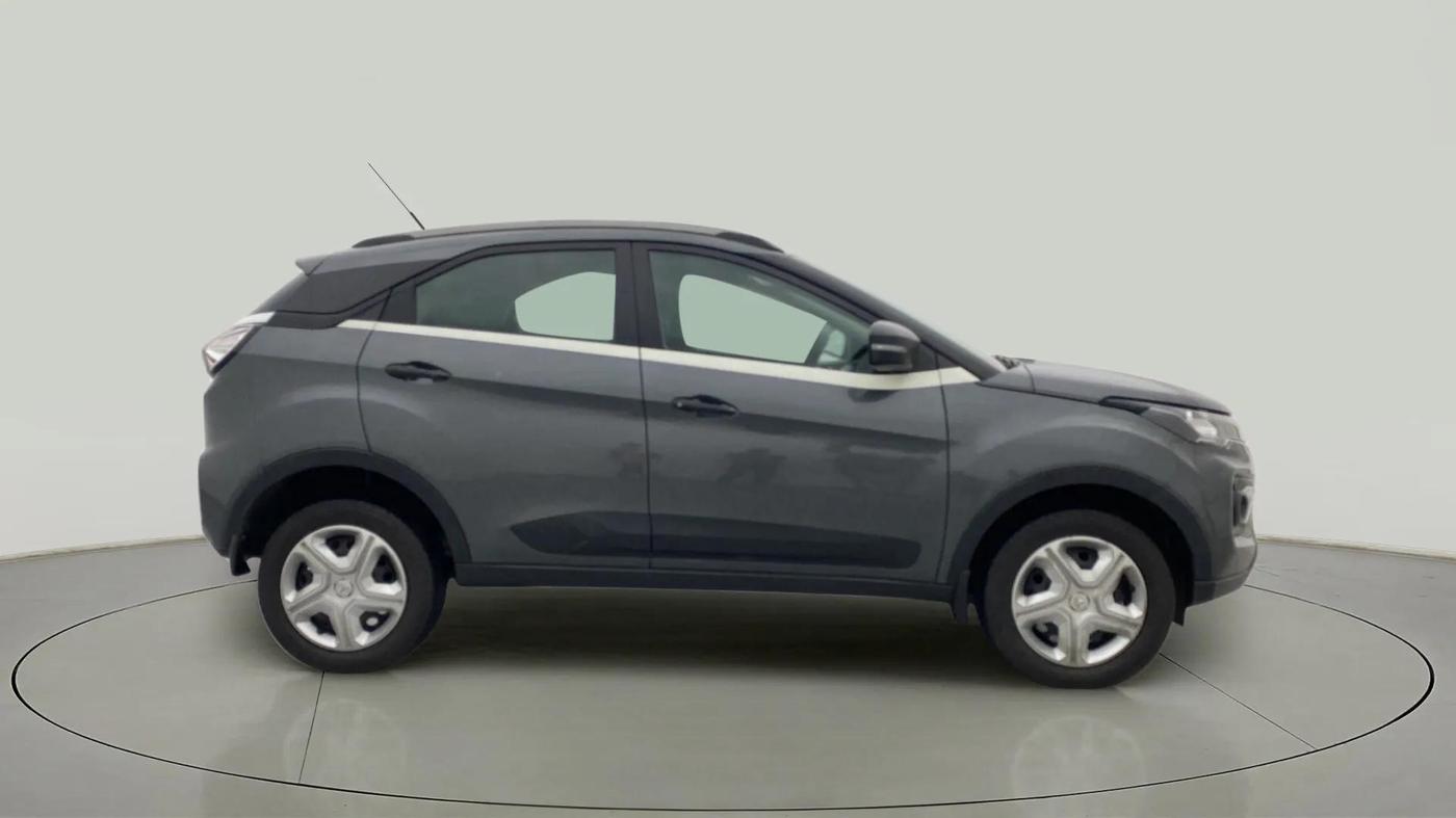 2021 Tata NEXON XM PETROL, Petrol, Manual, 20,968 km, Right Side View
