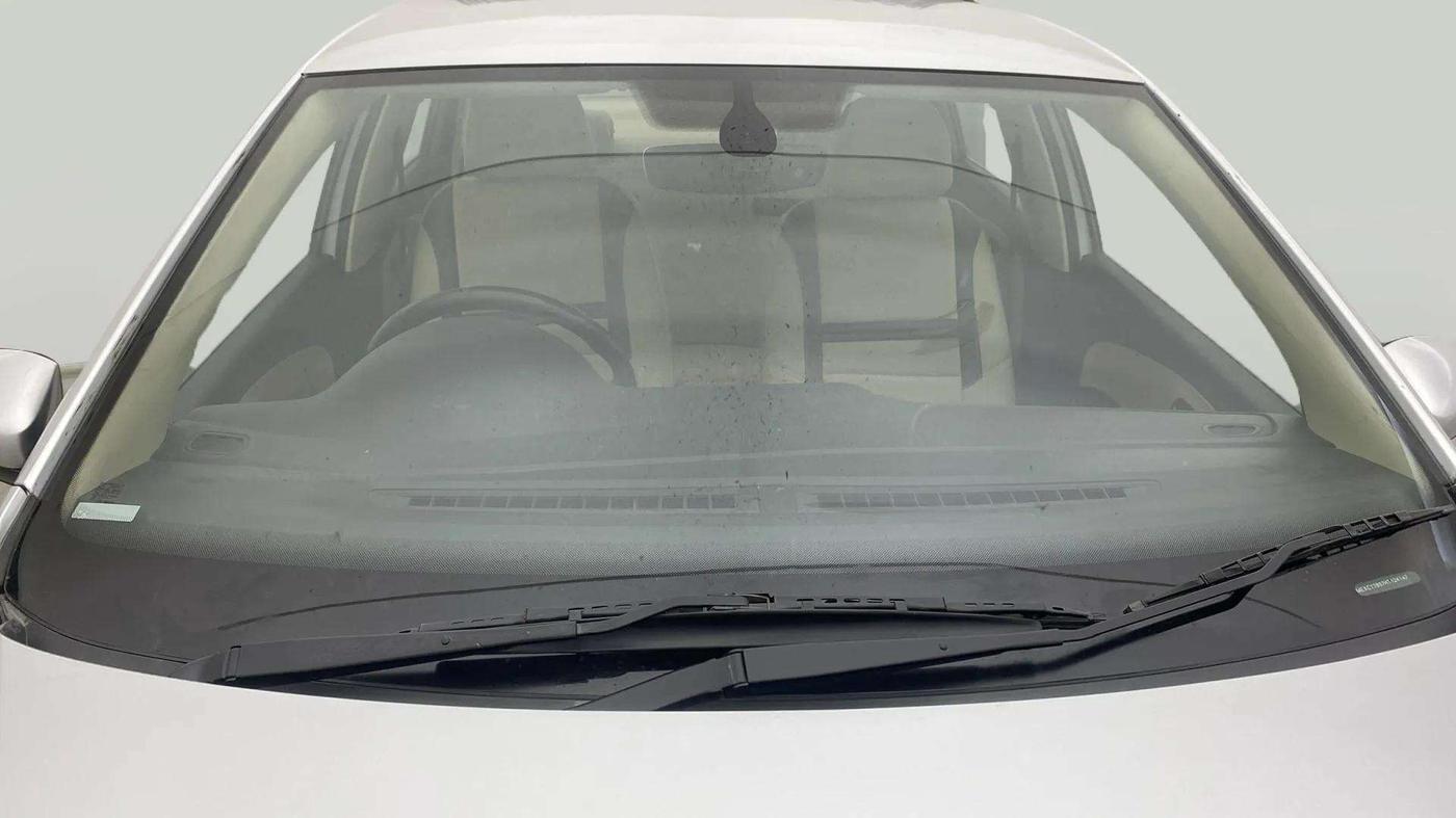 2017 Volkswagen Ameo HIGHLINE1.2L, Petrol, Manual, 86,317 km, Front Windshield