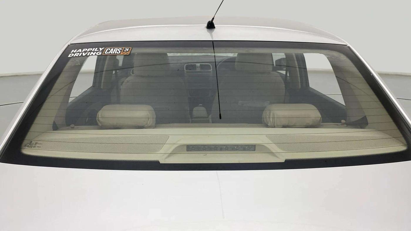 2017 Volkswagen Ameo HIGHLINE1.2L, Petrol, Manual, 86,317 km, Rear Windshield