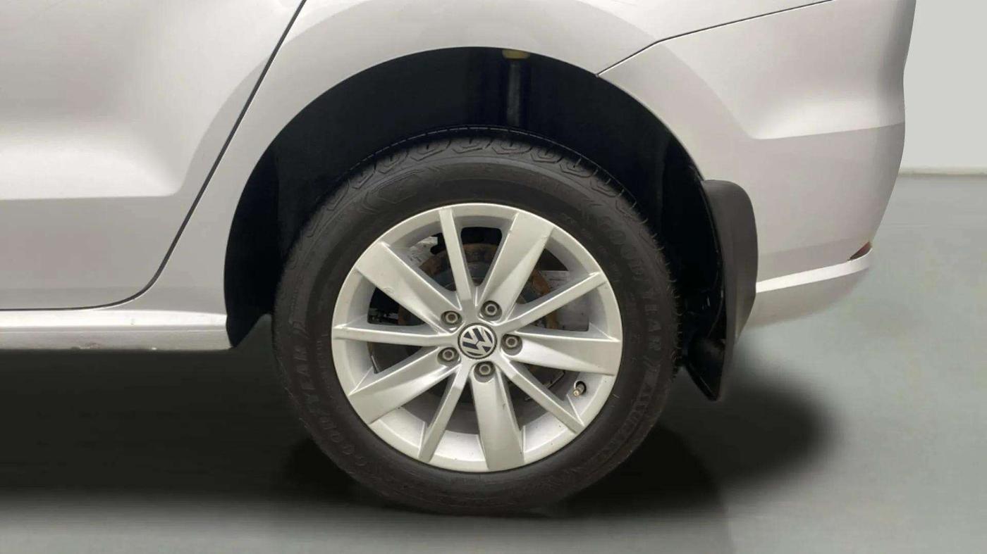 2017 Volkswagen Ameo HIGHLINE1.2L, Petrol, Manual, 86,317 km, Left Rear Wheel