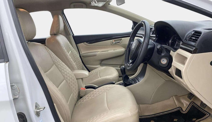 2018 Maruti Ciaz SIGMA 1.4 MT PETROL, Petrol, Manual, 32,808 km, Right Side Front Door Cabin