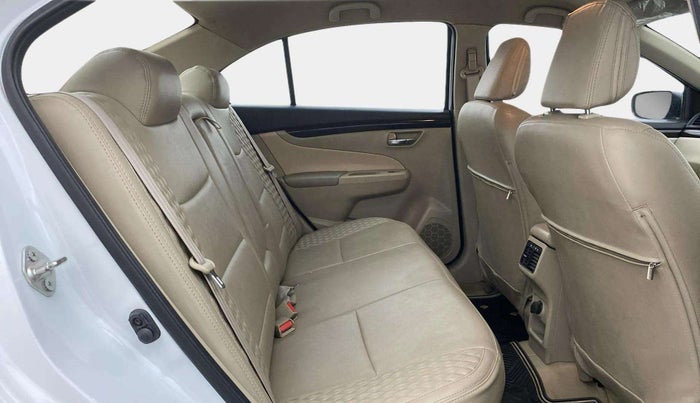 2018 Maruti Ciaz SIGMA 1.4 MT PETROL, Petrol, Manual, 32,808 km, Right Side Rear Door Cabin