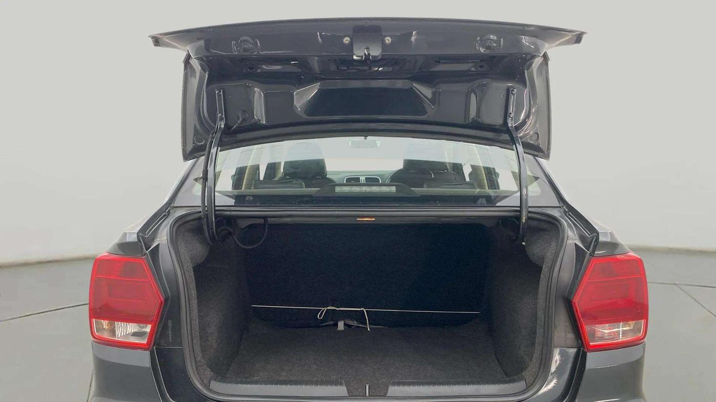 2016 Volkswagen Ameo HIGHLINE1.2L, Petrol, Manual, 27,327 km, Boot Inside