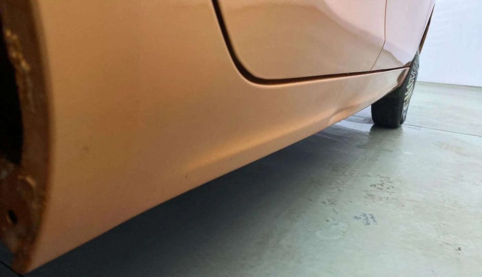 2018 Tata Tiago XE PETROL, Petrol, Manual, 26,222 km, Right running board - Minor scratches