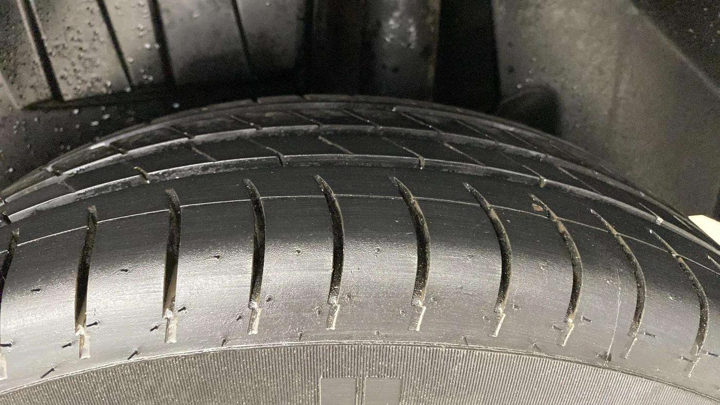 2021 Maruti Dzire ZXI Plus AMT, Petrol, Automatic, 37,029 km, Left Rear Tyre Tread