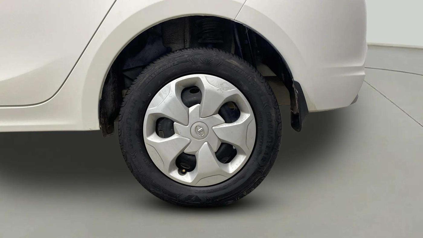 2023 Tata TIGOR XZ CNG, CNG, Manual, 34,384 km, Left Rear Wheel