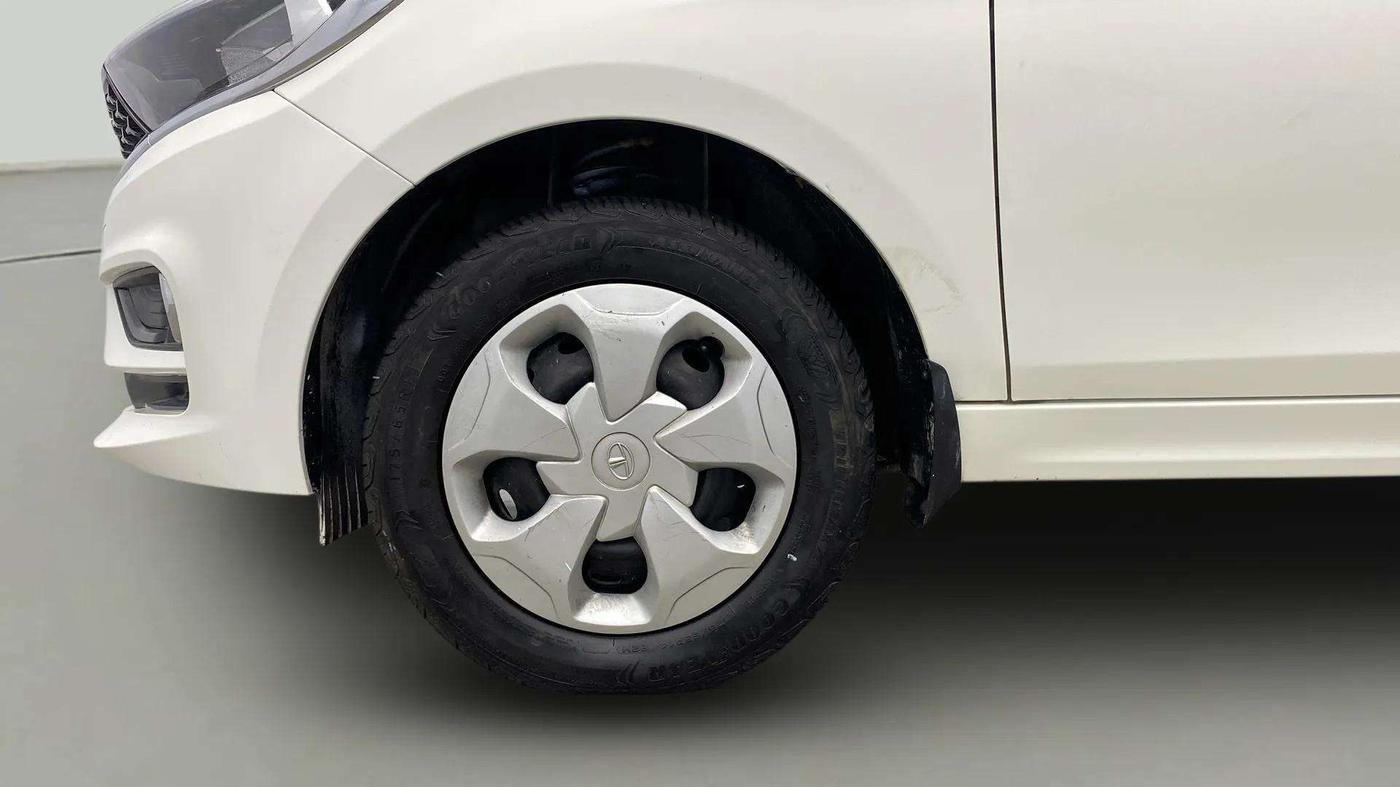 2023 Tata TIGOR XZ CNG, CNG, Manual, 34,384 km, Left Front Wheel