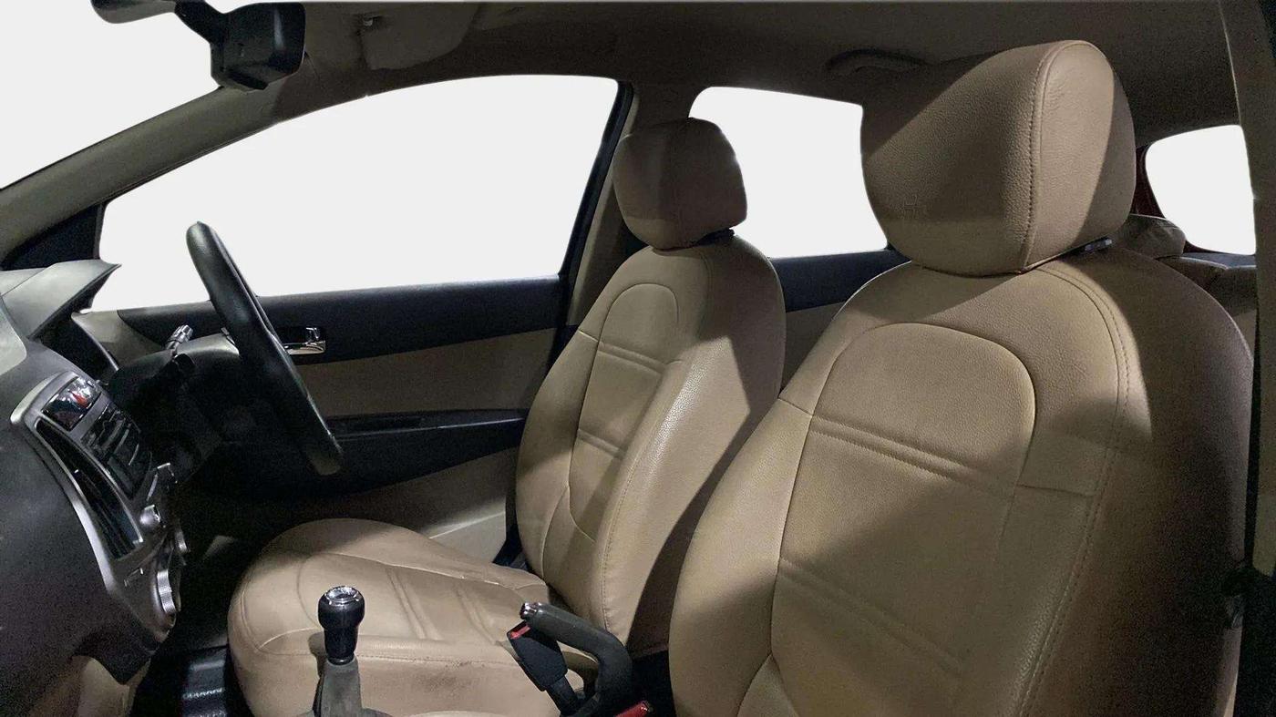 2014 Hyundai Elite i20 SPORTZ 1.2, Petrol, Manual, 49,965 km, Right Side Front Door Cabin