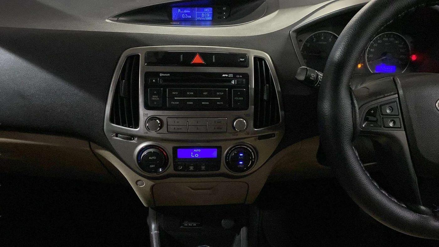 2014 Hyundai Elite i20 SPORTZ 1.2, Petrol, Manual, 49,965 km, Air Conditioner