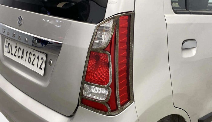 2018 Maruti Wagon R 1.0 LXI, Petrol, Manual, 28,683 km, Right tail light - Chrome has minor damage