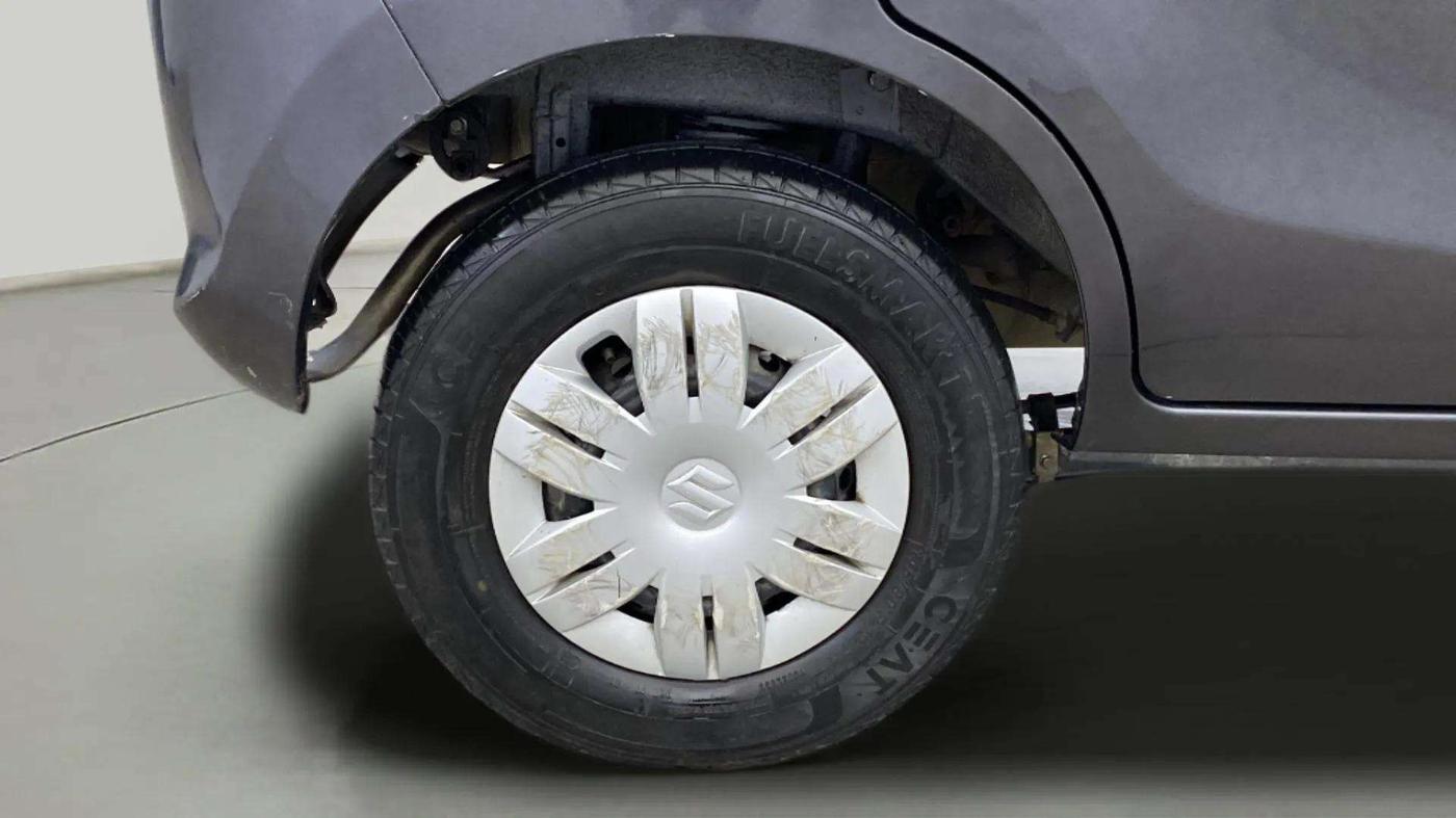 2023 Maruti Alto LXI O, Petrol, Manual, 22,413 km, Right Rear Wheel