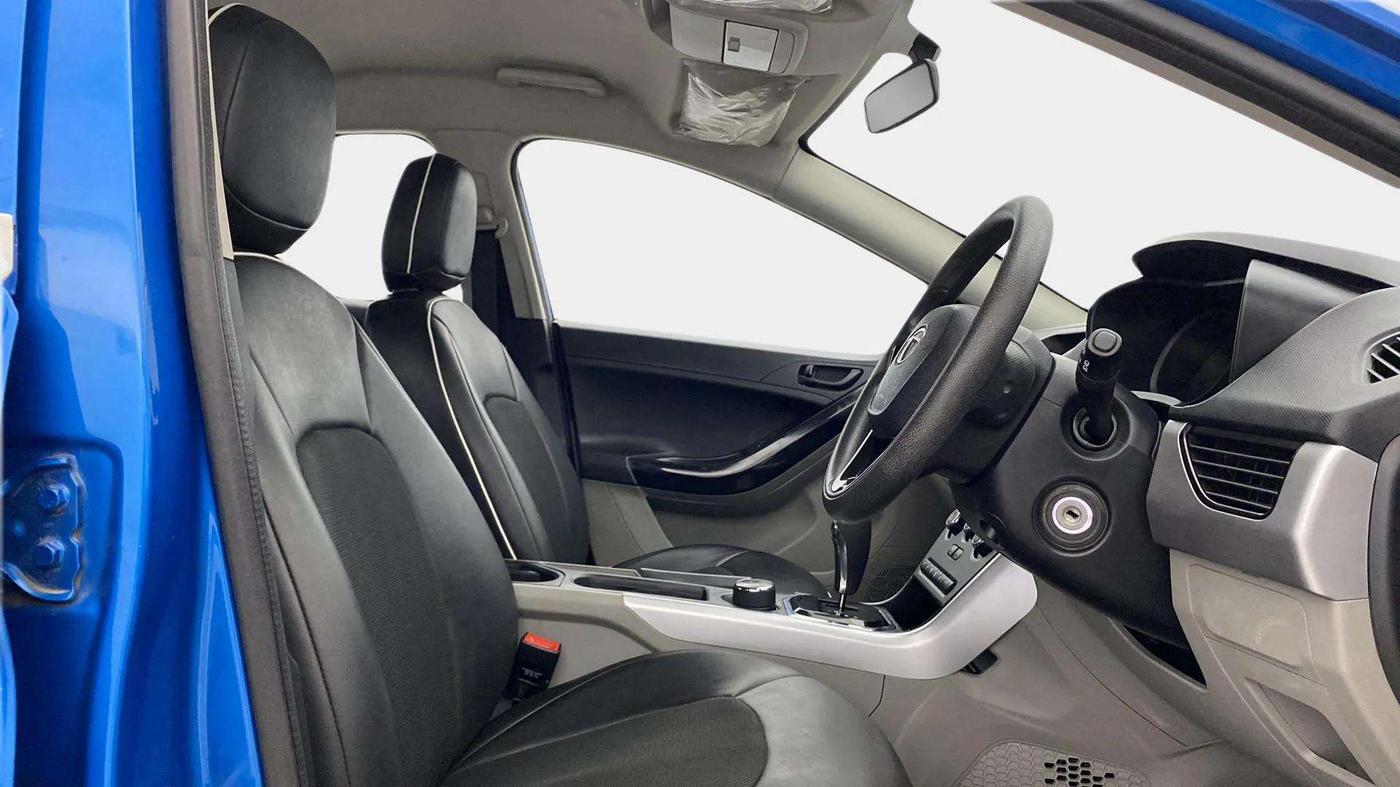 2019 Tata NEXON XMA PETROL, Petrol, Automatic, 17,317 km, Right Side Front Door Cabin