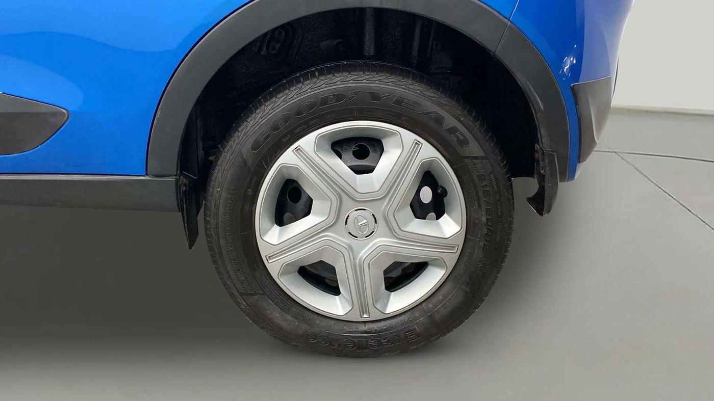 2019 Tata NEXON XMA PETROL, Petrol, Automatic, 17,317 km, Left Rear Wheel