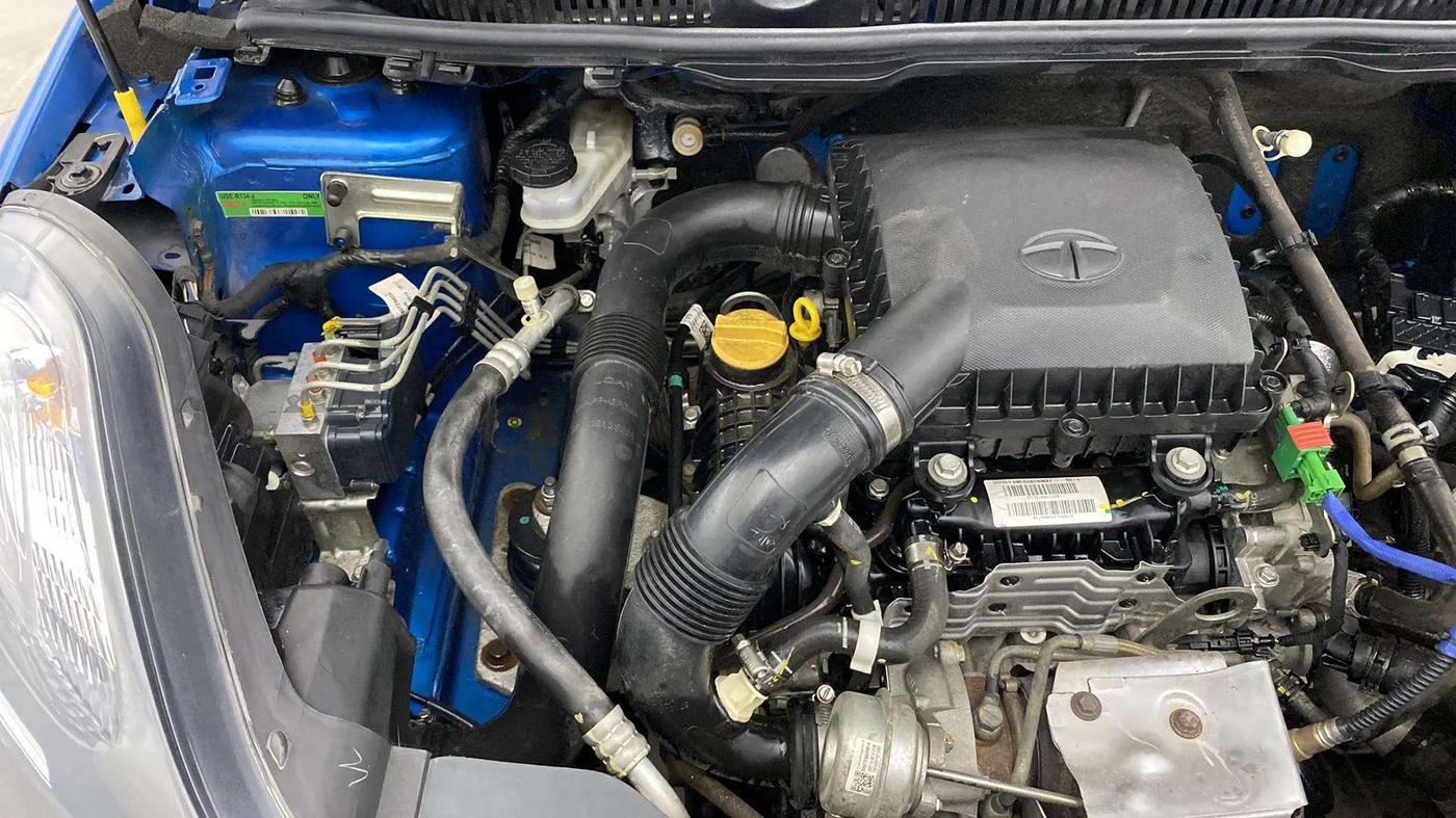 2019 Tata NEXON XMA PETROL, Petrol, Automatic, 17,317 km, Engine View - Right