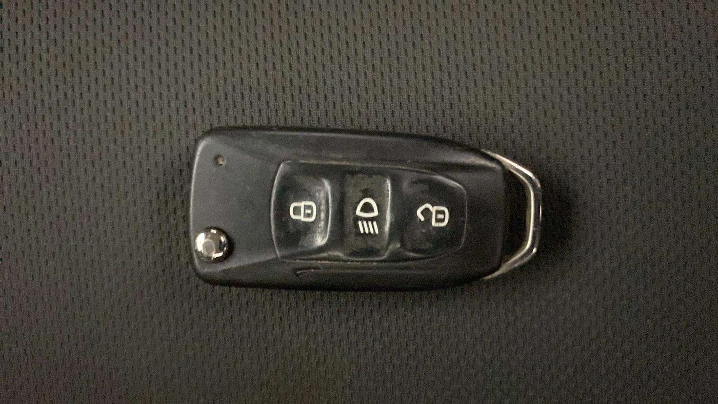 2018 Tata Tiago XZ PETROL, Petrol, Manual, 97,639 km, Key Close Up