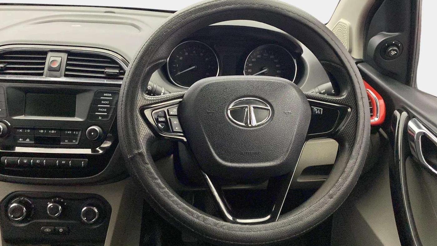 2018 Tata Tiago XZ PETROL, Petrol, Manual, 97,639 km, Steering Wheel Close Up