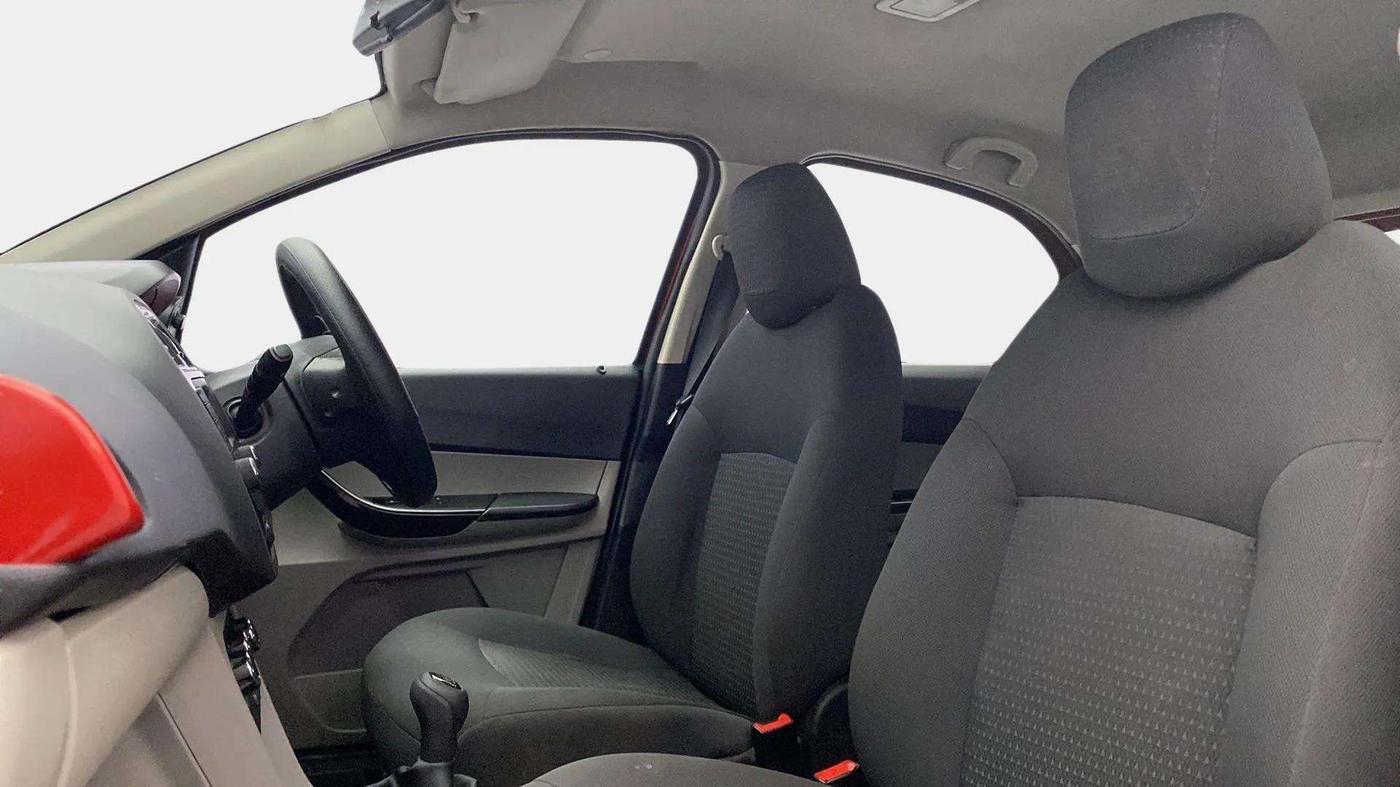 2018 Tata Tiago XZ PETROL, Petrol, Manual, 97,639 km, Right Side Front Door Cabin