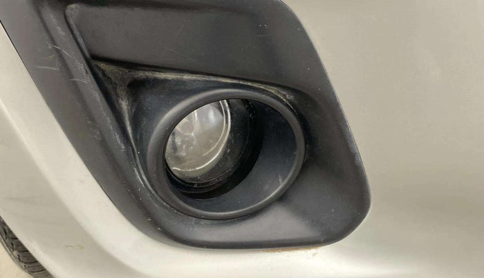 2015 Maruti Ertiga VXI, Petrol, Manual, 21,449 km, Right fog light - Fog light not working