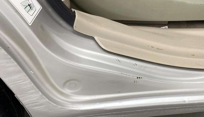 2015 Maruti Ertiga VXI, Petrol, Manual, 21,449 km, Right running board - Slightly dented