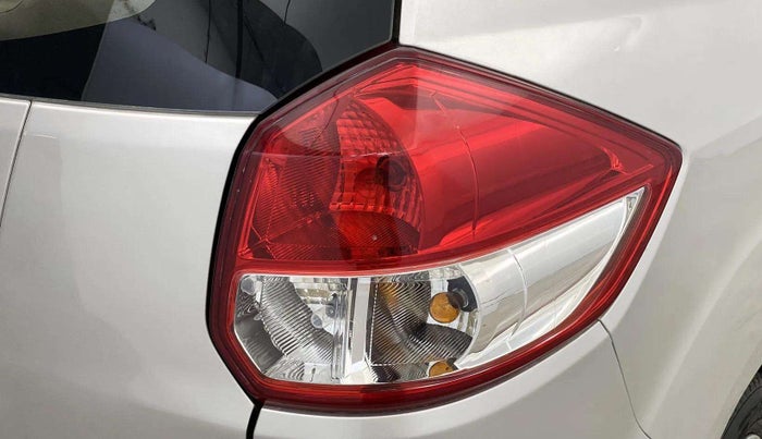 2015 Maruti Ertiga VXI, Petrol, Manual, 21,449 km, Right tail light - Minor scratches