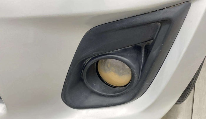 2015 Maruti Ertiga VXI, Petrol, Manual, 21,449 km, Left fog light - Faded