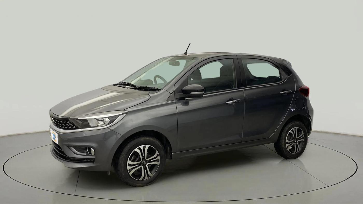 2023 Tata Tiago XZ PLUS CNG, CNG, Manual, 10,353 km, Left Front Diagonal